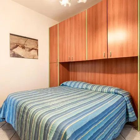 Διαμέρισμα Ketty 4 *